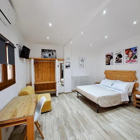 C'eravamo Tanto Amati Ferienhaus